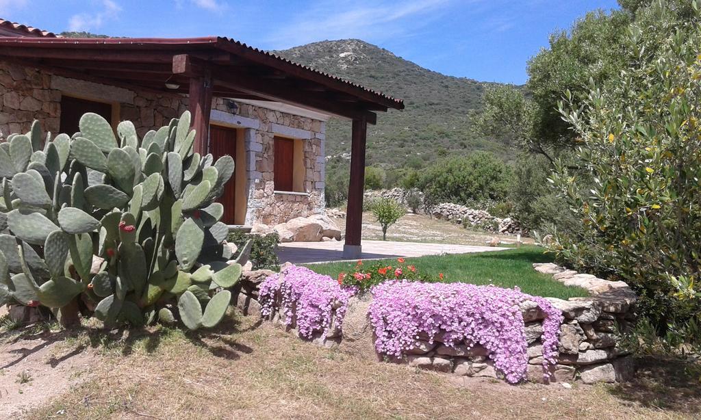 Stazzu Gallurese Villa Portisco Exterior photo